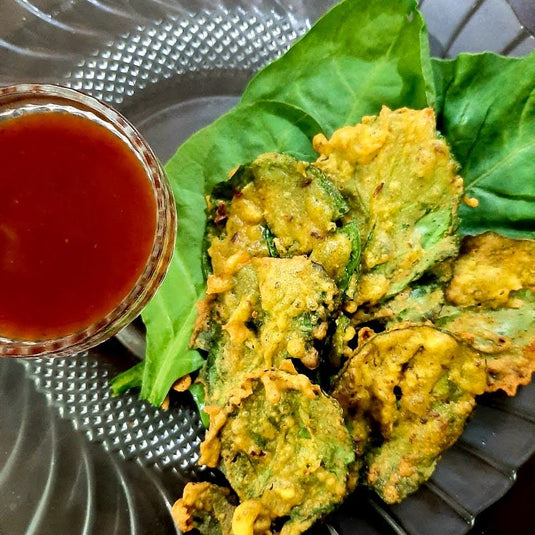 Crispy Spinach Pakodas – A favourite Tea time snack #CookwithIndiYeah!